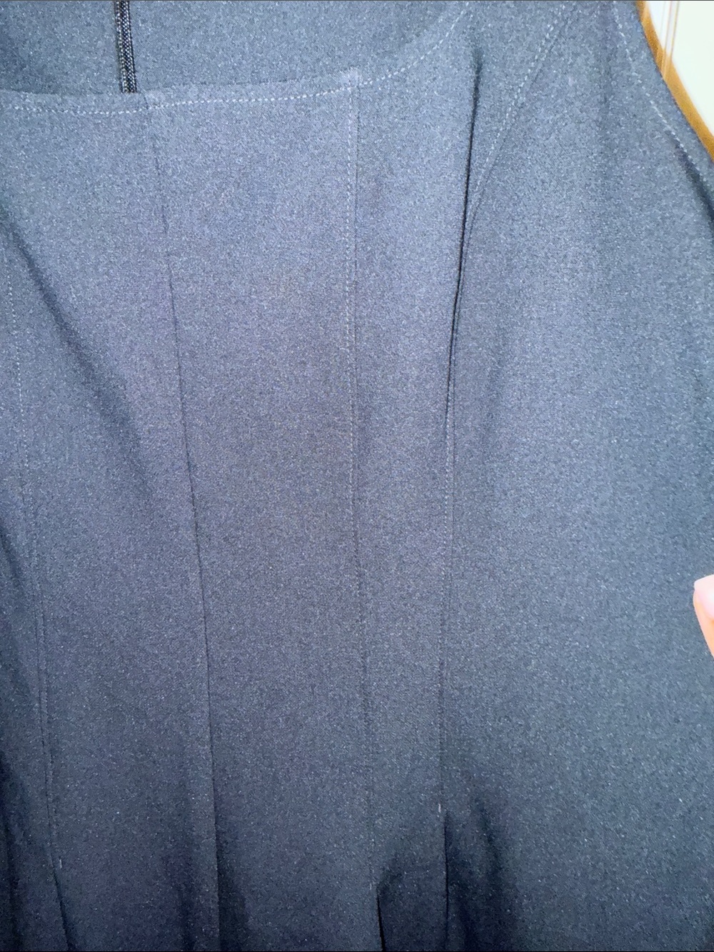 Abercrombie & Fitch Black Sleeveless Tailored Jumpsuit - Picture 3 of 8
